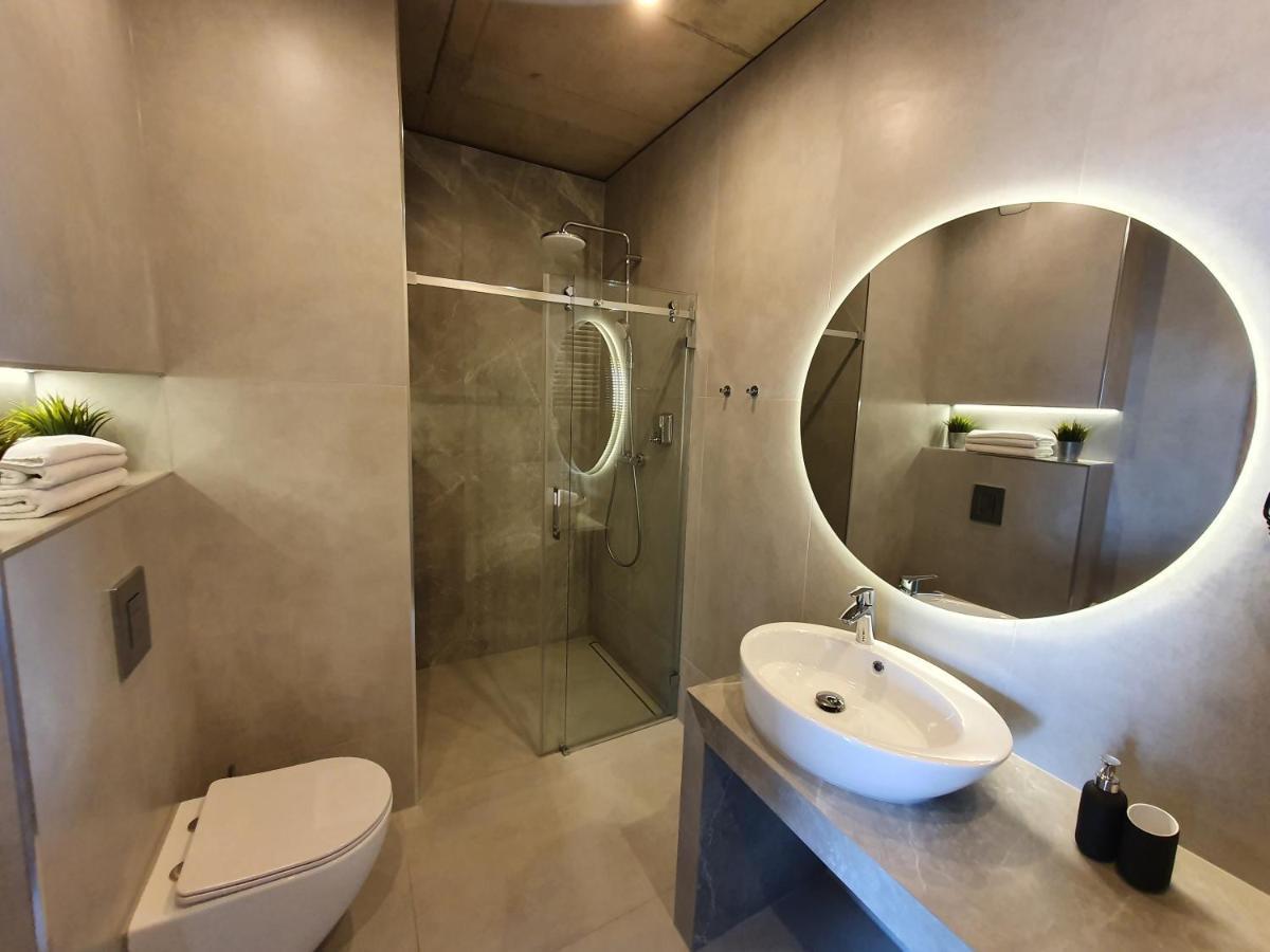 15 Pietro Sokolska 30 Towers Apartments - New - Lux - Parking - Sauna - Gym- And The Best View In カトヴィツェ エクステリア 写真