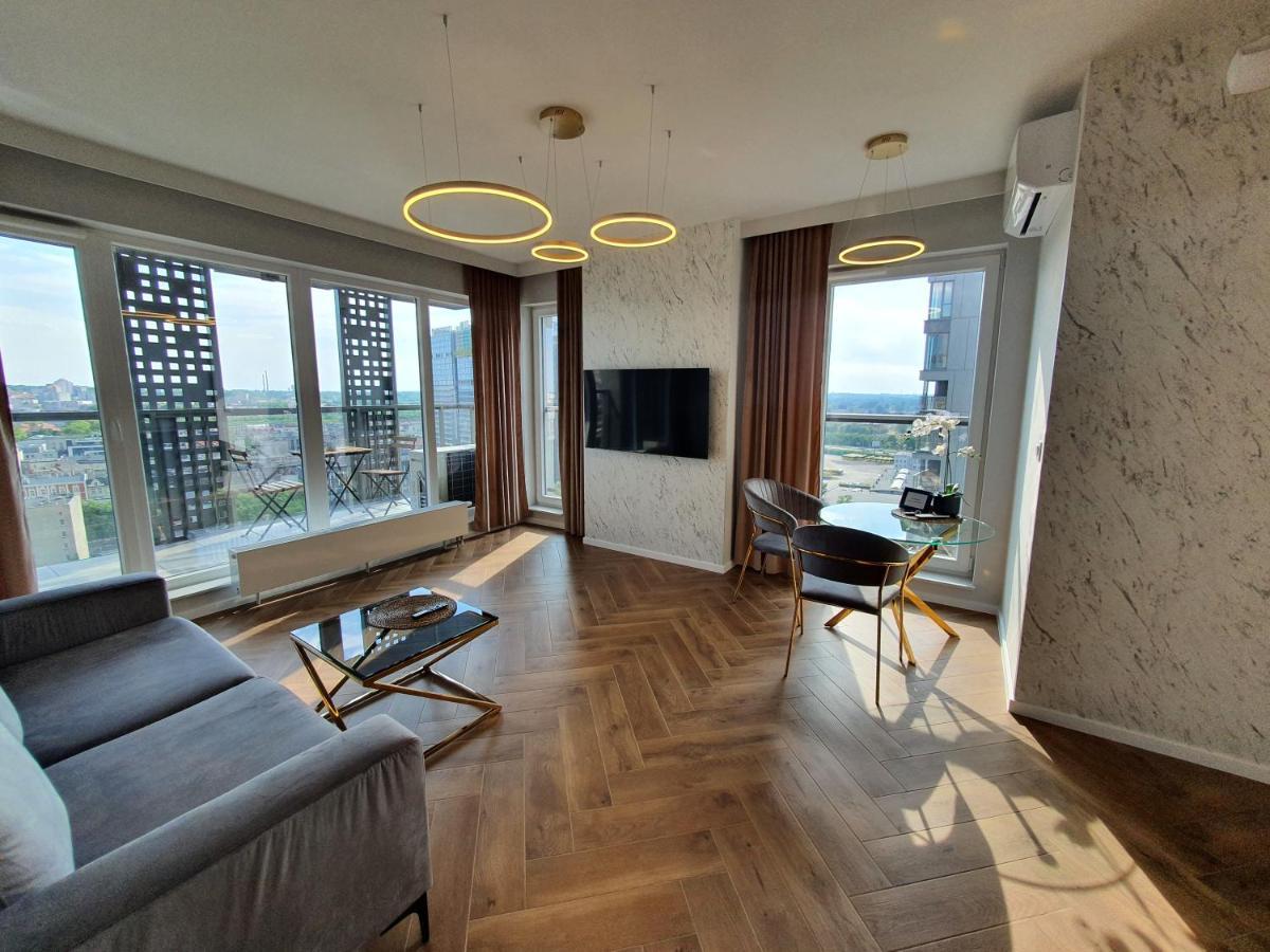 15 Pietro Sokolska 30 Towers Apartments - New - Lux - Parking - Sauna - Gym- And The Best View In カトヴィツェ エクステリア 写真