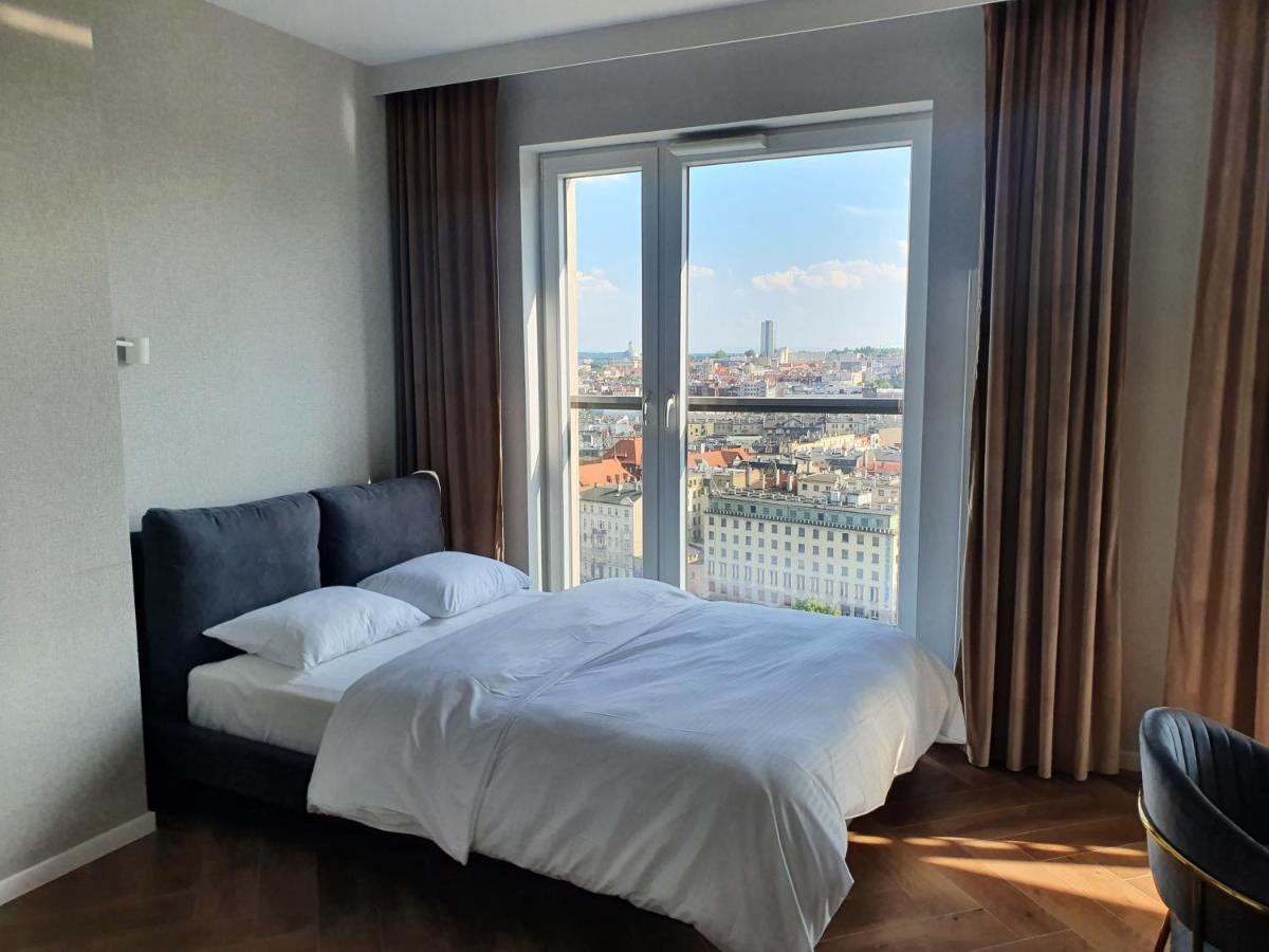 15 Pietro Sokolska 30 Towers Apartments - New - Lux - Parking - Sauna - Gym- And The Best View In カトヴィツェ エクステリア 写真