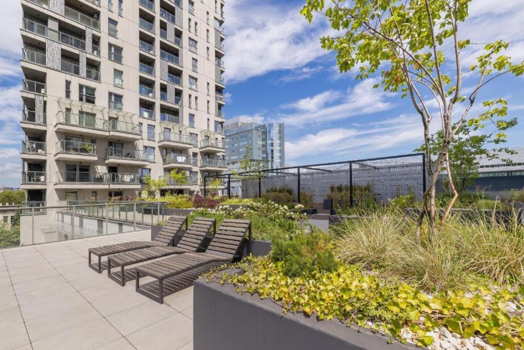 15 Pietro Sokolska 30 Towers Apartments - New - Lux - Parking - Sauna - Gym- And The Best View In カトヴィツェ エクステリア 写真