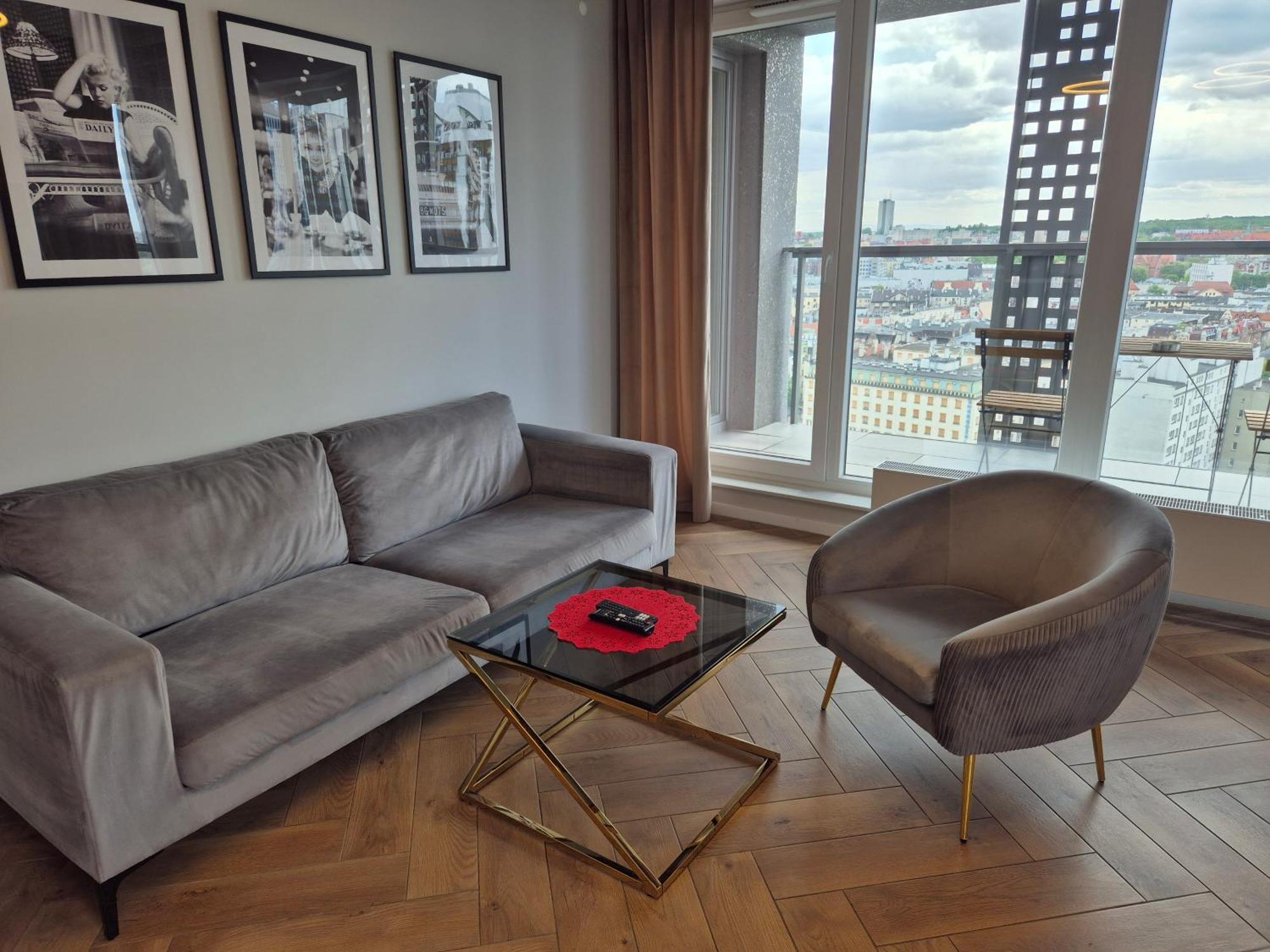 15 Pietro Sokolska 30 Towers Apartments - New - Lux - Parking - Sauna - Gym- And The Best View In カトヴィツェ エクステリア 写真